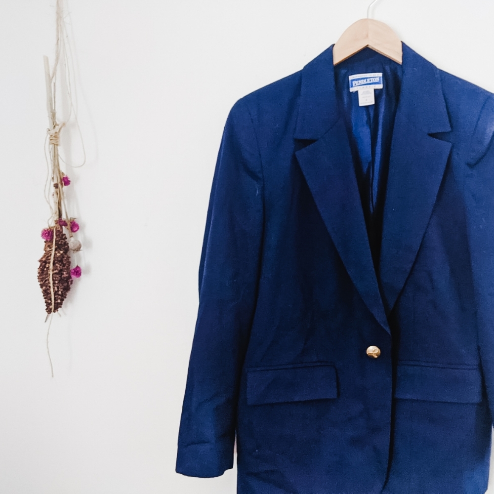 Pendleton navy blue blazer gold button size 8